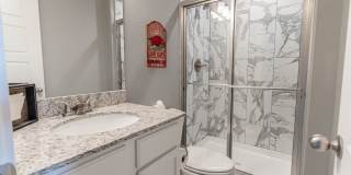 Fully Furnished Condo!!  3 bedroom 2.5 bath minutes from the U of A!!!! Gallery 16