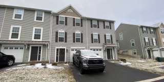 Beautiful 3 Bedroom, 2.5 Bathroom Home in Boalsburg, PA Gallery 1