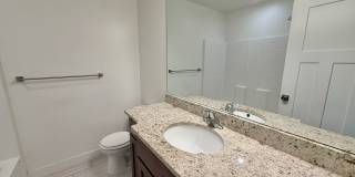 Nearly New Townhome Gallery 15