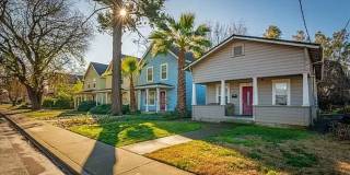 **Reserve NOW for Summer 2026** - 2 Bed, 1 Bath HOUSE with BONUS ROOM/Office Gallery 1