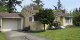 Available November 1st - 115 Viewcrest Rd! Available November 1st - 115 Viewcrest Rd! Gallery 1