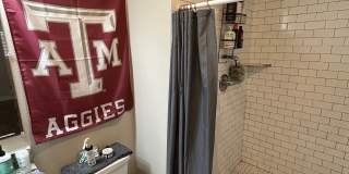 632 Clay Street Gallery 9