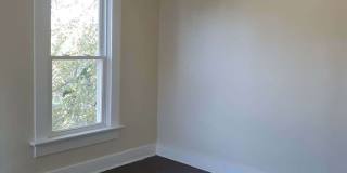 Great 3 bed 1.5 Bath close to University of Dayton, MIami Valley Hospital and greater Dayton. Gallery 12