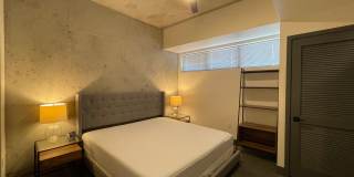 Awesome 1BR Loft Style Condo Overlooking Midtown! Gallery 17