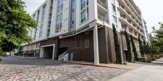 Desmond at Wilshire Gallery 33