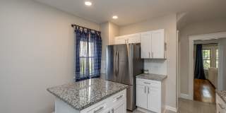 2588 Queenston Rd Gallery 18