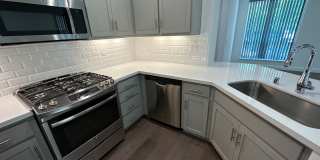Charming 3 Bed / 2.5 Bath Home with Modern Upgrades Gallery 27