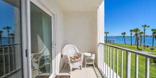 Beautiful Furnished Riverfront Condo Beautiful Furnished Riverfront Condo Gallery 28