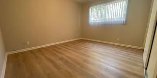 Wonderful Gated 2-Bedroom Downstairs Apartment Gallery 9