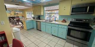 313 SE 16th Place Gallery 4