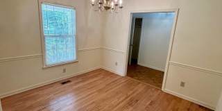 137 Oakcrest Road Gallery 3