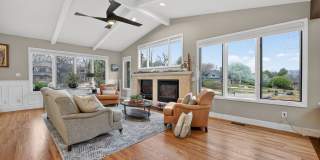 Spacious 5BR House in Longmont Gallery 1