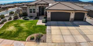 3 bed, 2 bath, office, 3 car garage. UTILITIES included Gallery 49