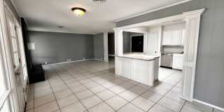 Amazing 4/2.5 in Prime Location! Minutes from Texas Tech and Hospitals! Gallery 12