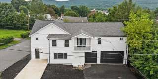 523 Meyers Street Gallery 1