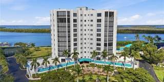 4183 BAY BEACH Ln Gallery 1