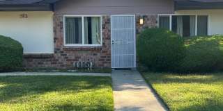 Lovely 2 bedroom in Davis Gallery 1