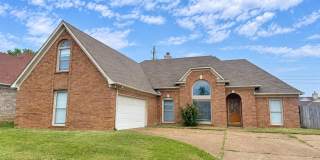 Charming 3-Bedroom Home + Game Room / Office Gallery 1