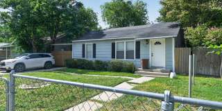 Charming 2BR House in San Antonio Gallery 35