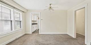 Spacious 3 Bed, 2 Bath Home with 1-Car Garage Near Downtown Kansas City Gallery 10