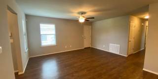 3 Bed 2 Bath 2 Car Garage Duplex with Mowing Included AND all Kitchen Appliances! Gallery 4