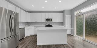 1537 Kraft Avenue Gallery 7