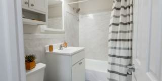 Cloverdale Apartments Gallery 9
