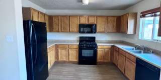 4 bedroom 2.5 bath home-New Flooring Gallery 7