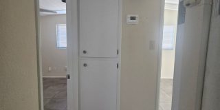 Adorable 2 bed 1 bath Gallery 19