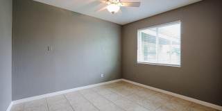 1005 E Cavalier Gallery 25