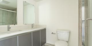 1450 S Barrington Ave Gallery 35