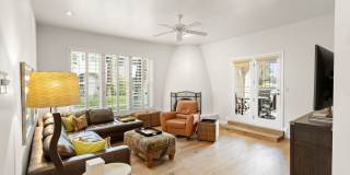 5200 South Lakeshore Drive #128 5200 South Lakeshore Drive #128 Gallery 1