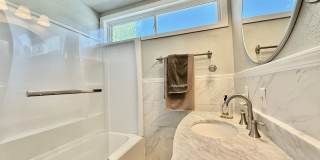 Distinguished 4 bed, 2 bath Bungalow in the Old North End Gallery 14
