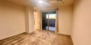 Charming 2BR  2 Full Bath 2 Covered Car Garage Condo in Phoenix near TSMC plant Gallery 17