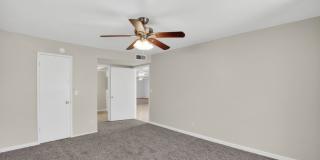 Modern Updated Tempe Townhome Near ASU & Downtown with Resort-Style Amenities Gallery 24