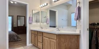 6622 E Farmstead Road Gallery 24