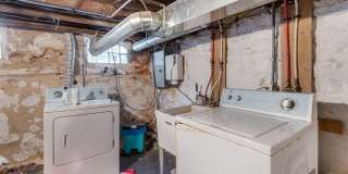 139 DAVIS Street Gallery 20