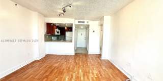 1035 West Ave Gallery 8