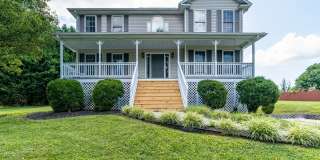 3 Bedroom || 2.5 Bathroom Home with Basement Gallery 7
