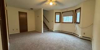 5 Bedroom, 3 Bathroom, 2 Car Garage in North Pole - FUEL INCLUDED! Gallery 8