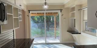 CHARMING 4 BED 2 BATH HOUSE NEAR DOWNTOWN Gallery 12