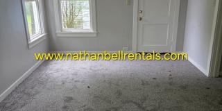 Single-Family Home: 3 Bed, 2 Bath Gallery 10