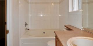 CDA Place Neighborhood- 4 bed with basement, cul de sac Gallery 15