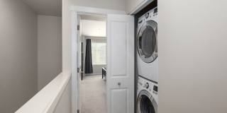 Spectacular 2 Bed | 2.5 Bath + Office/Den Townhome | Prime Hillsboro Location | Modern Living | Close to Everything Gallery 14