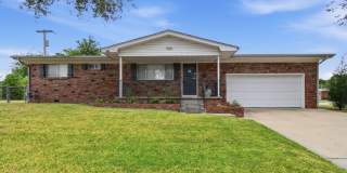 3 Bed 1.5 Bath in Great Midtown Location! Gallery 1