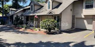 End-Unit 1 BD | 1.5 BA Townhome with Loft  Garage - Gresham Gallery 1