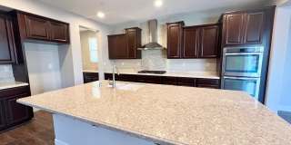 Elegant and Spacious Home with Pool & Park Views in Prime Roseville Location! Gallery 5
