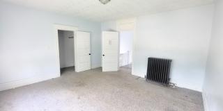 1501 East Lewis Street Gallery 7