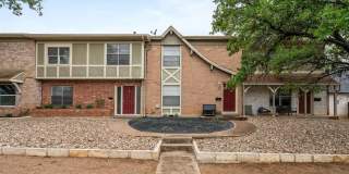 Remodeled townhouse - Available now! Gallery 1