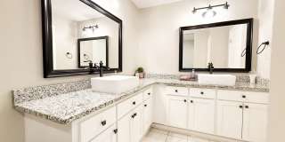 Spacious Fully-Furnished 5-Bedroom Home | Mid-Term Rental in Green Island Hills Gallery 9